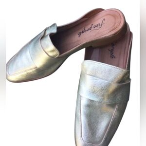 Free People at Ease Loafer/Mule Gold Leather Womens Size 40.5 EUC
